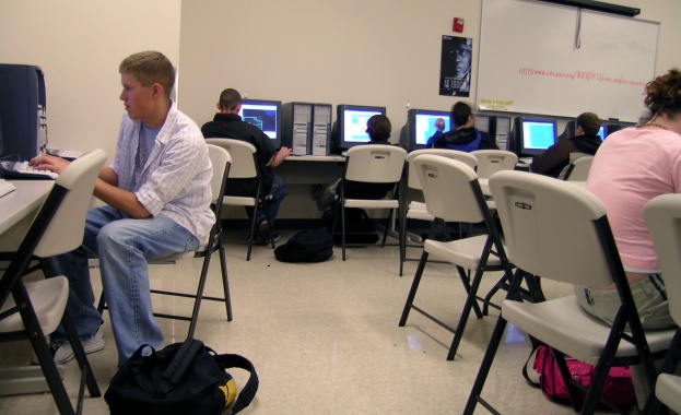 От 31 май се разрешава присъственият учебен процес на всички