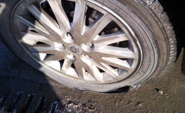 С нарязани гуми са осъмнали около 25 коли в Силистра