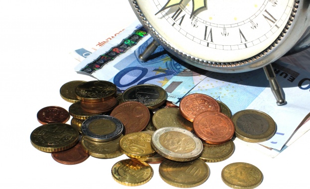 Прогноза: Еврото ще се изравни с паунда през 2019-а