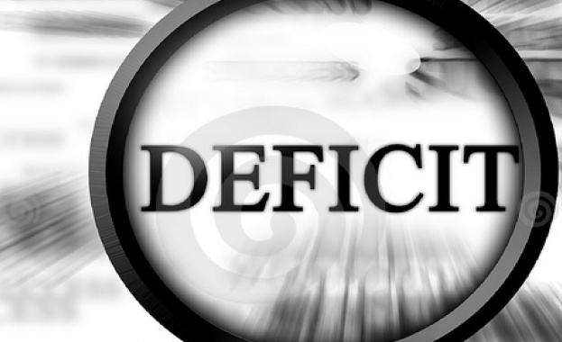 Финансовото министерство отчете пред Брюксел че очаква 6 9 млрд лв