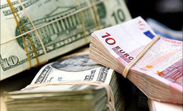 Банката обеща да върне на клиентите парите, присвоени от служителка в Нова Загора 