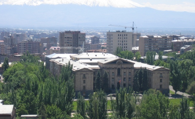 В Армения днес се произвеждат предсрочни парламентарни избори насрочени от