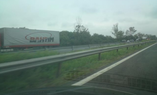 Две верижни катастрофи взеха жертви (обновена)