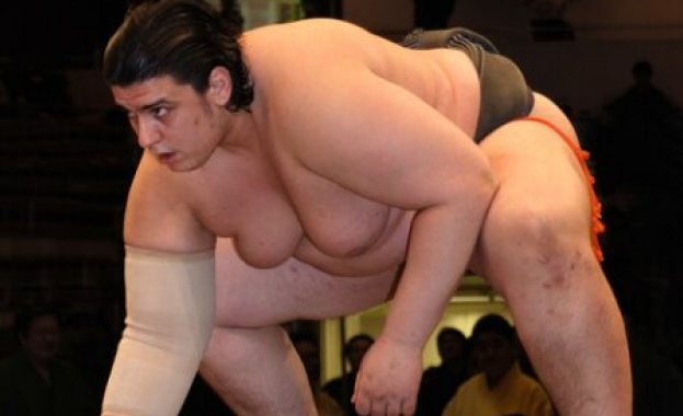Даниел Иванов-Аоияма постигна пета победа на Големия есенен турнир по сумо в Токио