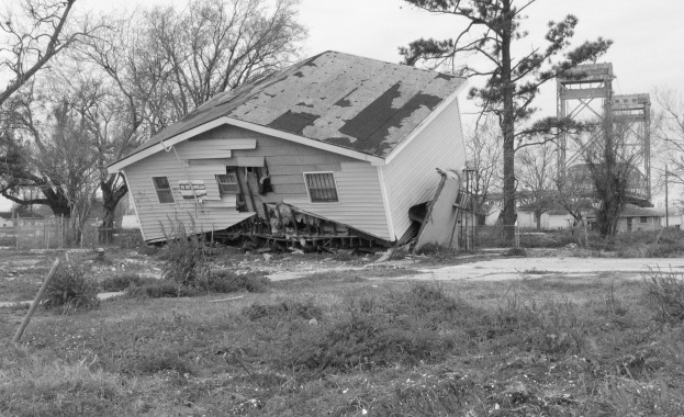 Шестима загинаха след бури и торнада в САЩ 