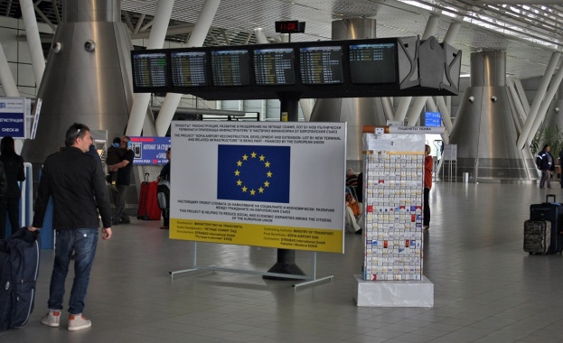 Хиляди пътници ще минат през Летище София по празниците 