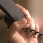 фалшиви лекари плашат възрастни хора по телефона, за да им продават съмнителни добавки