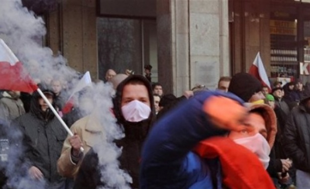 Ултраси атакуват бежанците в София преди дербито в събота 