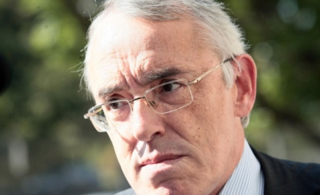 Огнян Донев: Търг срещу заявени количества ще намали цената на лекарствата, плащани от касата 