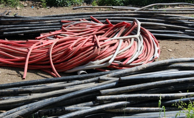 Откраднаха 575-метров телефонен кабел между Бяла и Русе