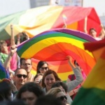 Истина ли е, че европейските политики за равенство прокарват „джендър идеологията“?