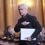 Какъв е този напън всеки новопоявил се политик да се пише десен, като проблемите са леви