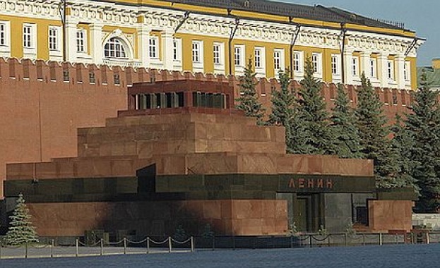 COVID-19 затвори за посетители мавзолея на Ленин COVID-19 затвори за посетители мавзолея на Ленин