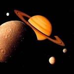 Откриха необходими за живота съставки на спътник на Сатурн