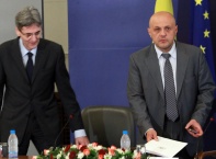 В Министерски съвет румънският министър по европейските въпроси Леонард Орбан и Томислав Дончев дадоха пресконференция