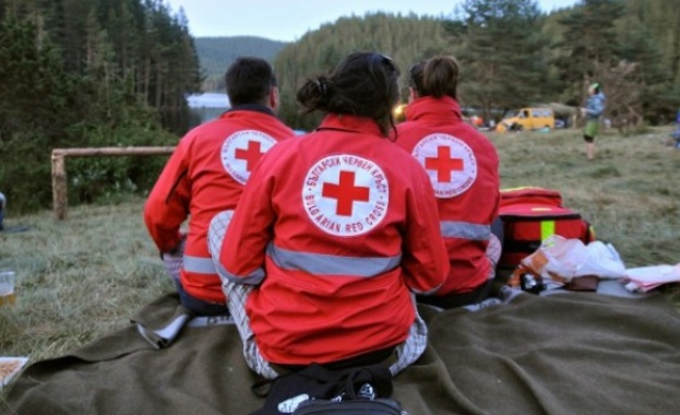 Планинар загина, Планинската спасителна служба издирва още трима