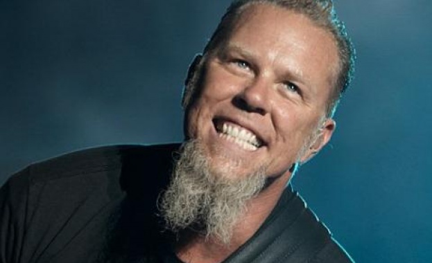 Фронтменът на Metallica се развежда след 25-годишен брак