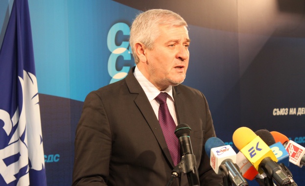 Здравното министерство ще обжалва решението на ВАС за отмяна на пръстовите отпечатъци в болниците