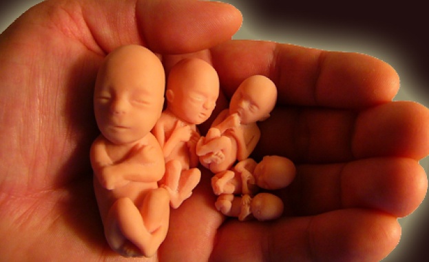 Детската смъртност в България намалява но тенденцията за застаряване на