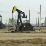 ОПЕК намалява производството на нефт 