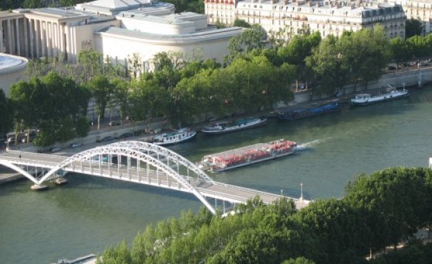 Река Сена преля в Париж заради силните дъждове