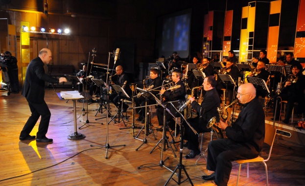 С празничен концерт на Античния театър БНР-Пловдив и Биг Бенд