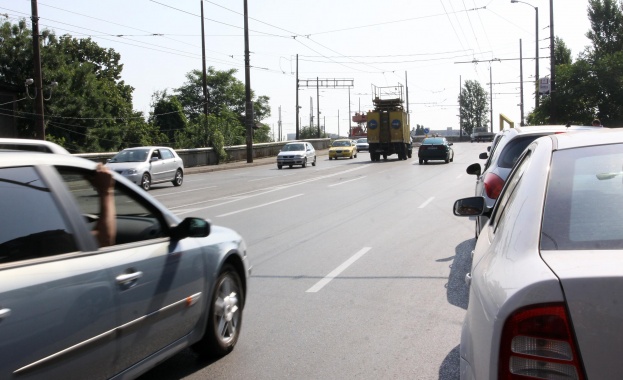 Ремонтират мостовете  по бул. "Сливница"