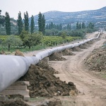 Бъдещето и свободата по средата на тръбата...