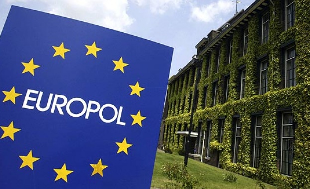 Европол и Евроюст съобщиха за безпрецедентна операция срещу една от