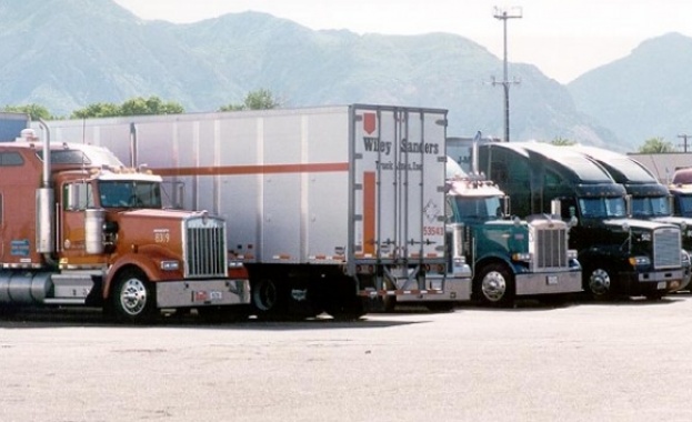 През тази седмица бе завършено полагането на асфалт на общински