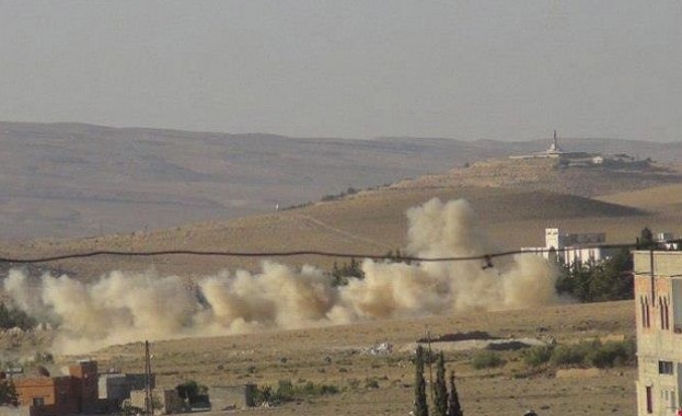 Въоръжените сили на САЩ снощи са нанесли удари по два