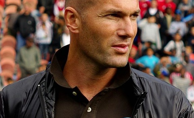 Зизу поема Монако?