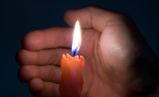 Ученици се прощават с 16-годишния Николай Димитров