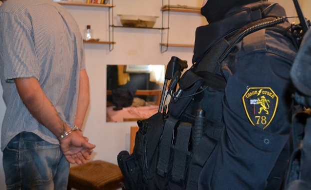 Афганистанец, съден за тероризъм, задържан в България