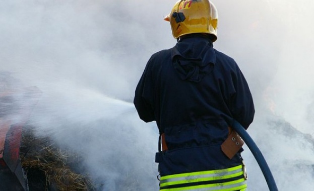Самотноживеещ мъж е намерен мъртъв след пожар в Търговище Пожарникарите