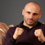 Стъки заплашва протестиращите със саморазправа