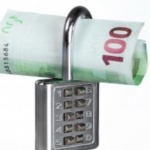 Bloomberg: Богатите печелят пари в пандемията, както никога досега