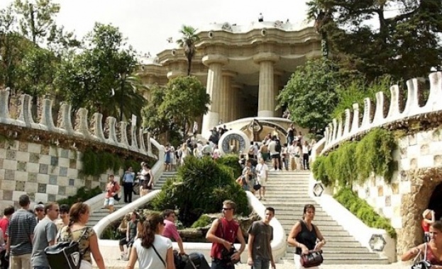 Испания започва да приема чуждестранни туристи от юли