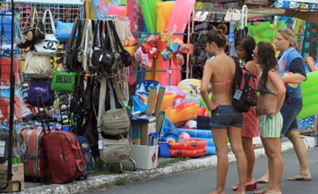 НАП съветва туристите: Внимавайте за курсовете, за държавните знаци за сребърни изделия...