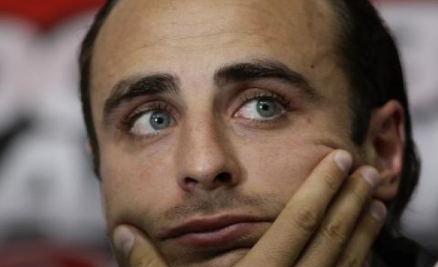 Бербатов подписва с "Астън вила"?