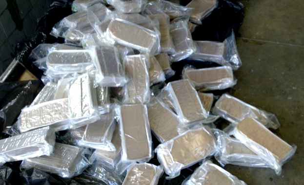 Хероин за над 1,5 млн. лв. е намерен в български автомобил на Дунав мост 