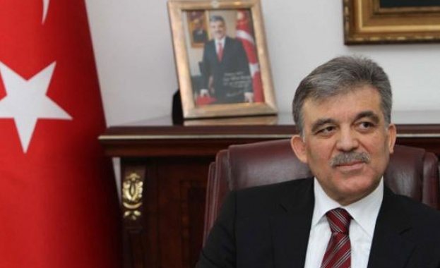 Абдуллах Гюл уволни полицейски шефове в 27 провинции