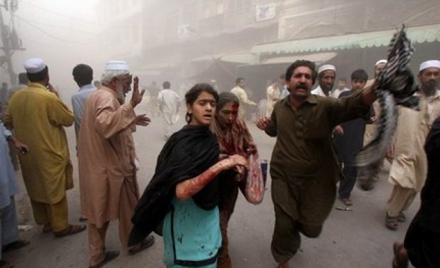 Взрив в кино в Пакистан взе жертви 