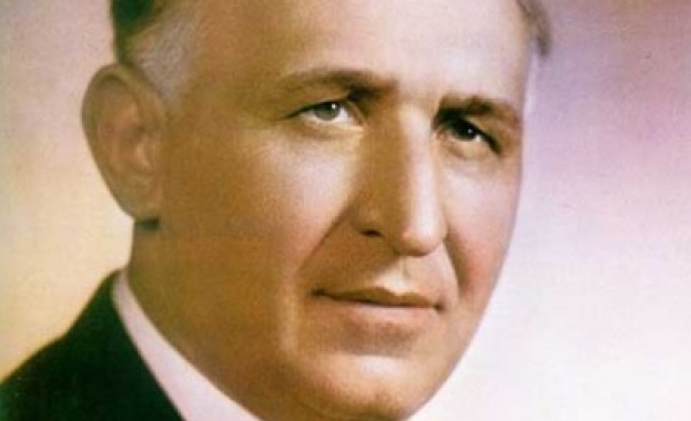 24 г. от началото на Прехода