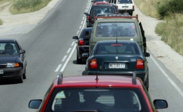 Ограничават движението през прохода Шипка