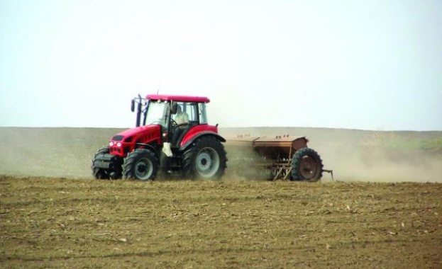 Държавен фонд „Земеделие“ преведе близо 2 млн. лв. (1 972