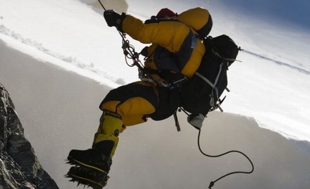 Българските алпинисти в Чаракуза изкачиха връх Найсер Брак 