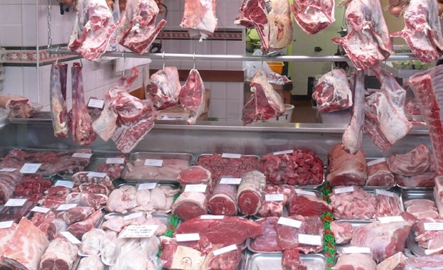 От магазин в Ракитово са иззети близо 700 килограма месо
