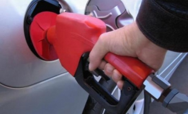 Цената на бензина скача заради кризата в Ирак 