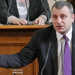 Останахме без майка, имаме баща в оставка, ходим като сираци